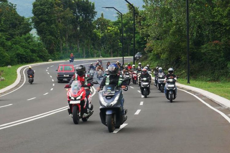 Saat Berpuasa, Fokus Berkendara Harus Tetap Maksimal