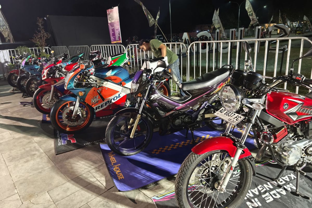 Kustomfest, oli mesin, motor custom, oli motor, pelumas mesin, Motor 2-tak, Menolak Punah, Motor 2-Tak Hidup di Antara Penghobi