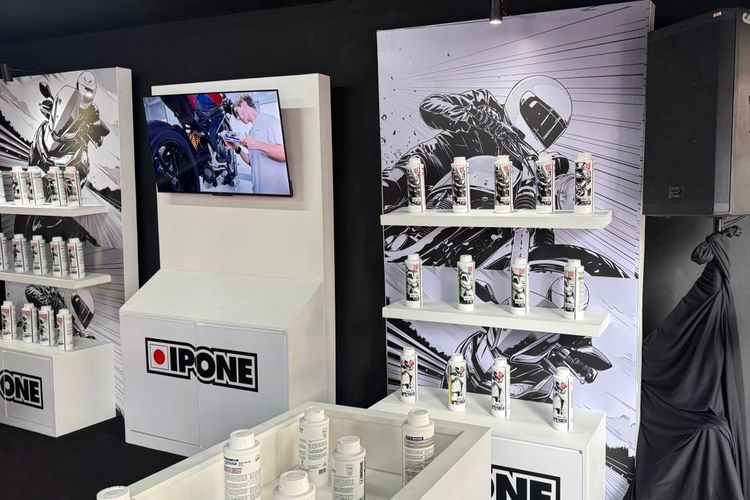 Pelumas Motor Unjuk Gigi dengan Konsep Interaktif