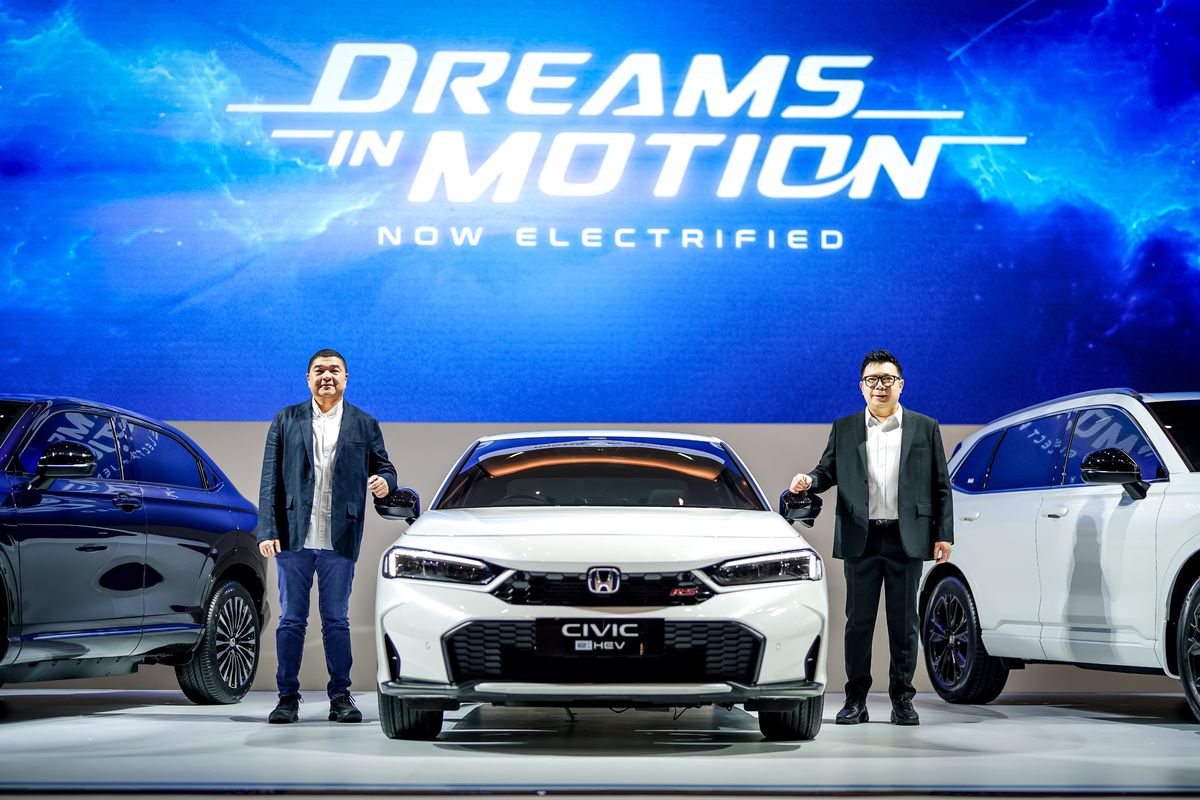 Honda, Civic hybrid, CR-V hybrid, mobil listrik, e:N1, IIMS Surabaya, kendaraan elektrifikasi, pameran otomotif, CR-V Hybrid, IIMS Surabaya 2025: Honda Civic Hybrid Pertama Kali Hadir ke Publik
