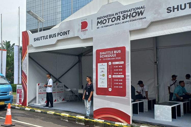 Cara Praktis ke IIMS 2026 Saat Musim Hujan, Naik Shuttle Bus Gratis