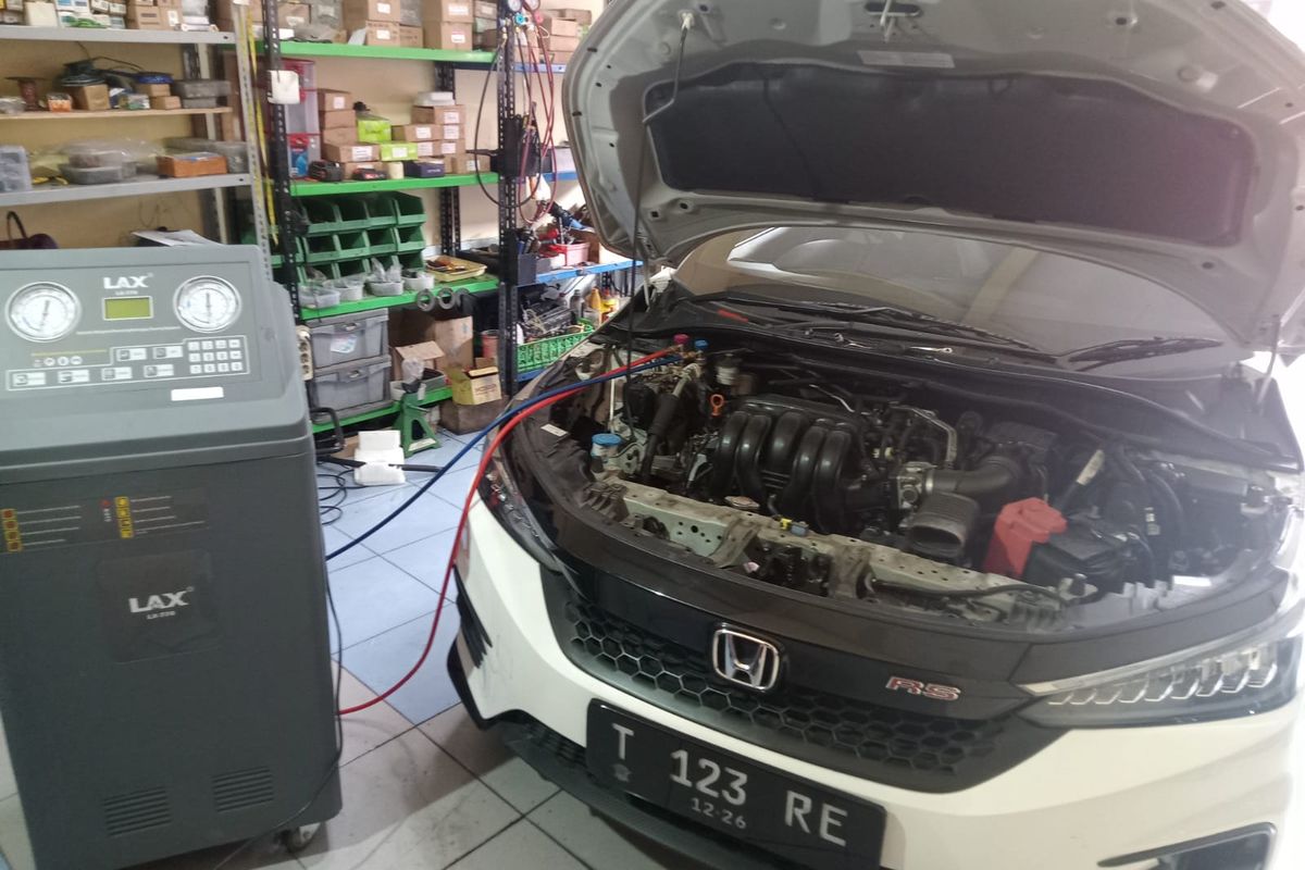 perbaikan AC mobil, Ac mobil tak dingin, AC Mobil Kurang Freon, AC Mobil Tak Dingin Bukan Cuma karena Kurang Freon