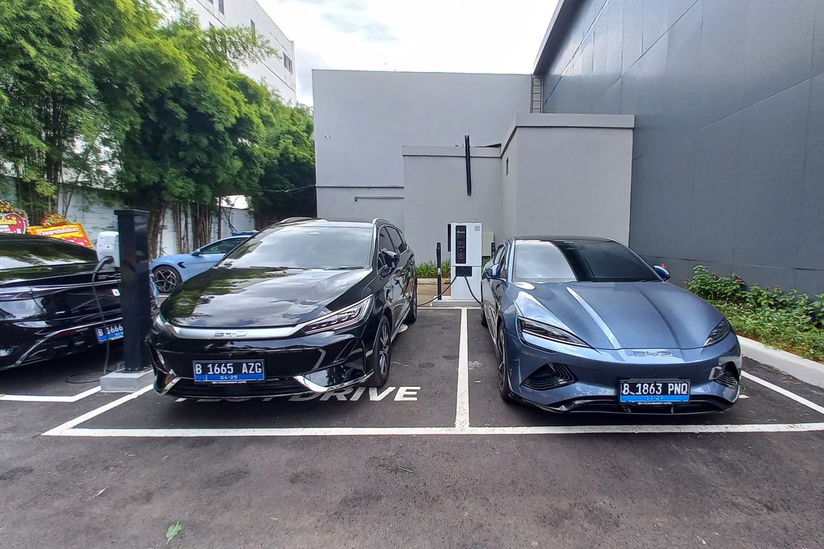 BYD Motors, mobil listrik, GIIAS 2025, harga stabil, BYD Motors Indonesia Tak Terlibat Perang Harga Mobil Listrik