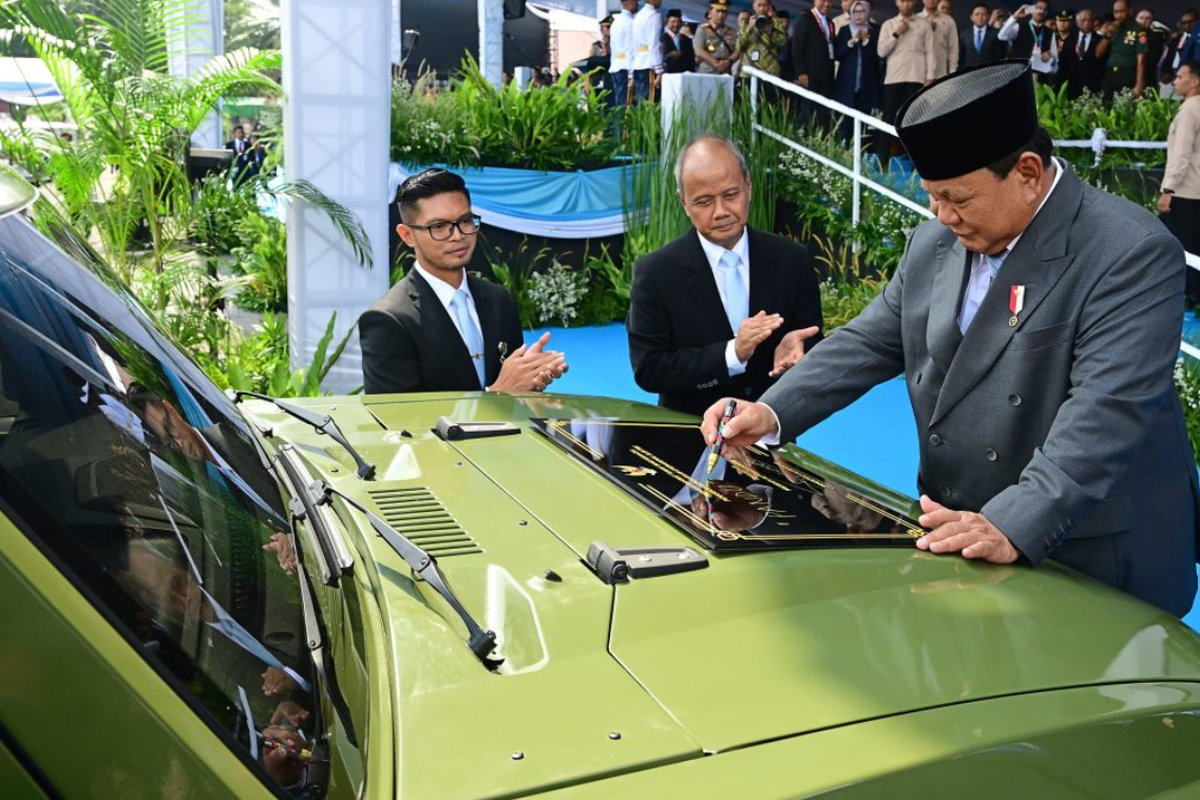 Prabowo Subianto, kendaraan listrik, Pindad, Maung, prabowo subianto, mobil listrik, maung, Presiden Prabowo, MV3 EV, Inovasi Kendaraan Listrik Taktis MV3-EV Pandu dari PT Pindad