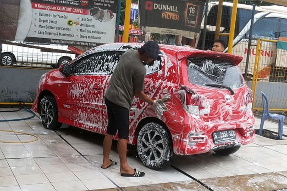 Perawatan Mobil, Noda gas air mata, membersihkan mobil, estetika kendaraan, Petunjuk Membersihkan Gas Air Mata Dari Mobil Secara Aman