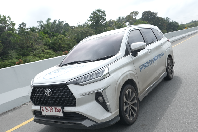 Harga Terbaru Baterai Mobil Hybrid Toyota jika Perlu Diganti