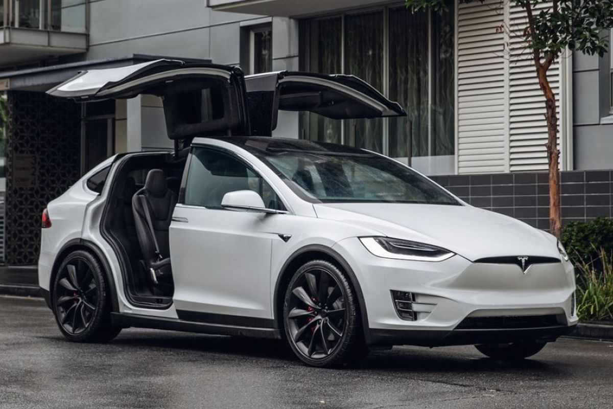 otomotif, Tesla, kendaraan listrik, mobil listrik, perang dagang Amerika Serikat dan China, Imbas Perang Dagang, Tesla Hentikan Pemesanan Model S dan X