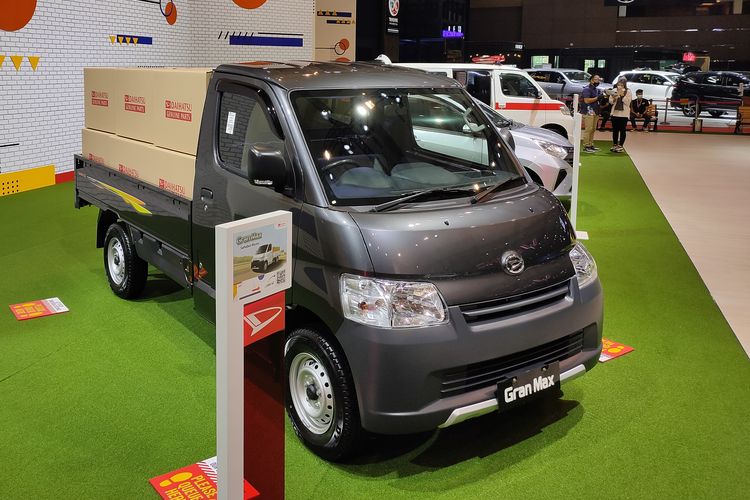 penjualan, sigra, Daihatsu, Semarang, Ayla, Gran Max, Gran Max, Sigra, dan Ayla Jadi Andalan Daihatsu di Jawa Tengah
