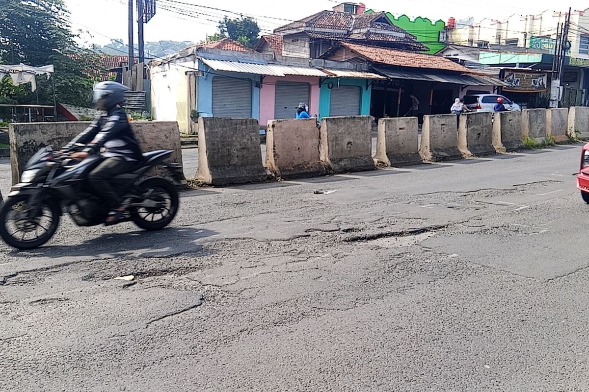 menjaga jarak aman, Victor Assani, kecelakaan beruntun, keselamatan berkendara, Pentingnya Menjaga Jarak Aman Saat Berkendara