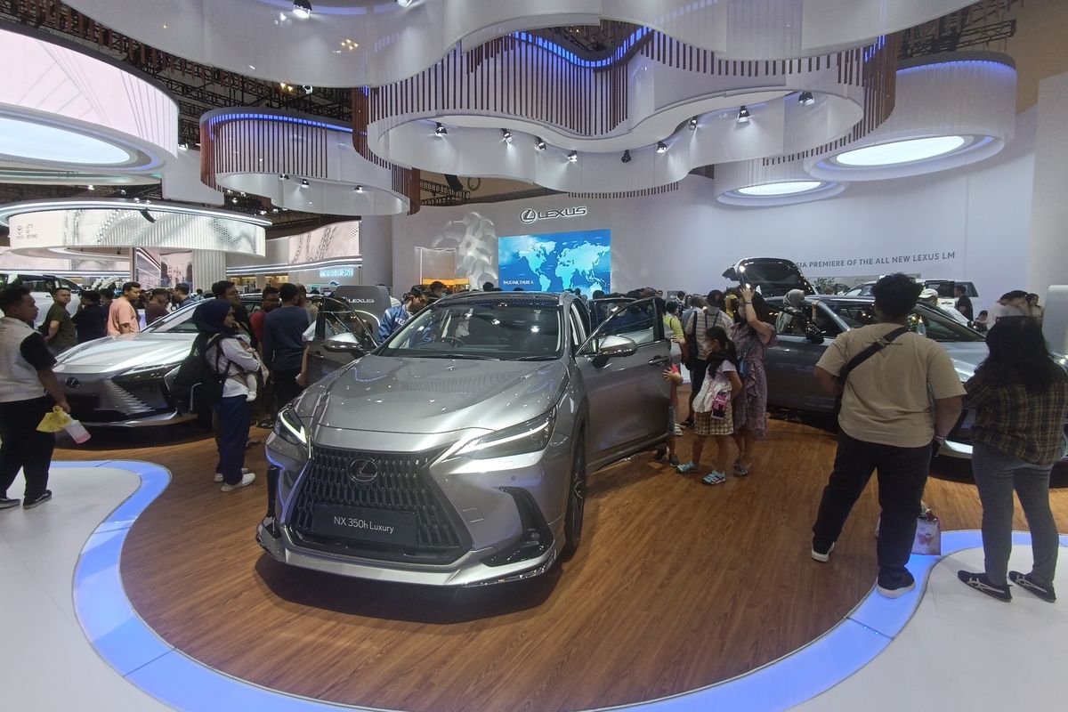 Lexus Tidak Khawatir Konsumennya Beralih ke Mobil China