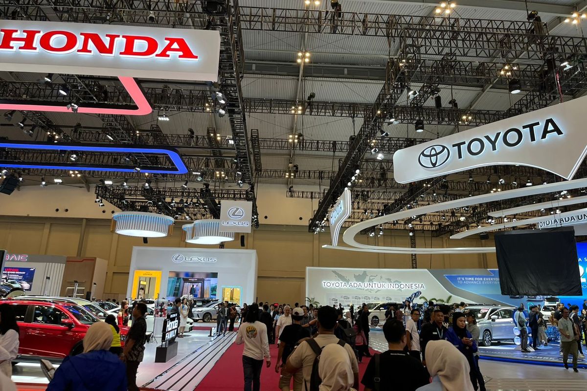 Mau ke GJAW 2025 Hari Ini, Simak Deretan Mobil Baru yang Dipamerkan