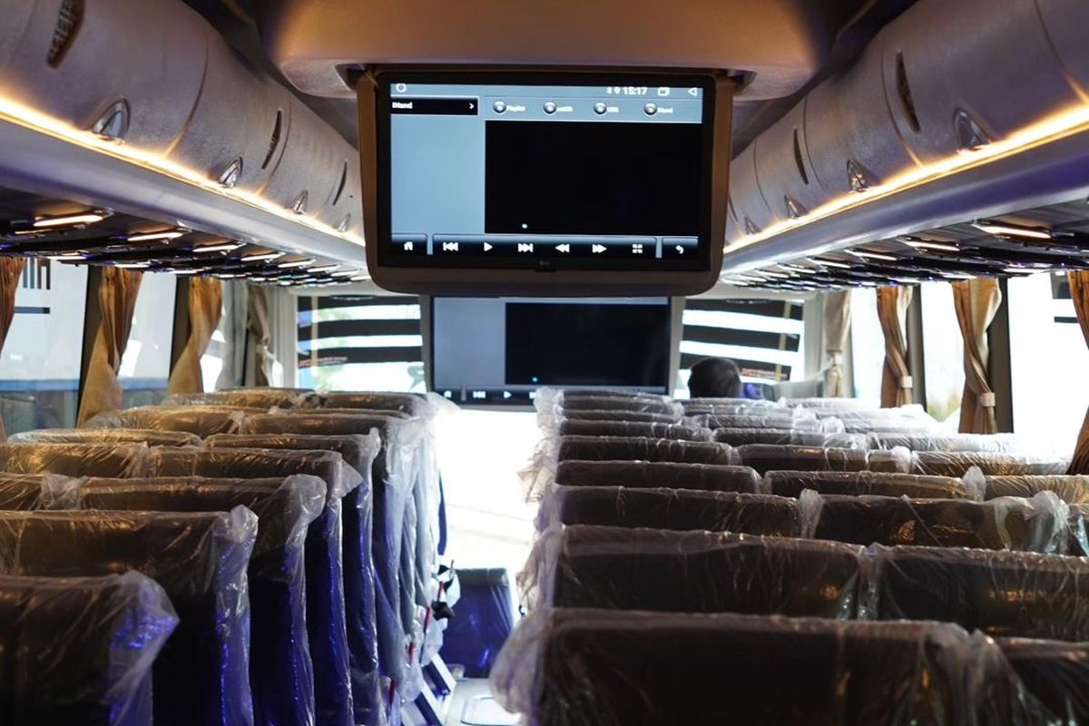 bus AKAP, Royalti musik, naik bus, Transportasi Indonesia hening, Kenapa Musik Terdengar Lebih Nikmat Saat di Perjalanan Bus?