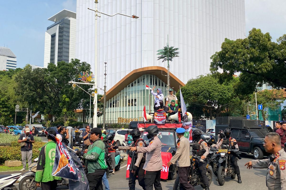unjuk rasa, Gedung DPR, ojol, aksi unjuk rasa, demo ojol, rekayasa lalu lintas, Ada Demo Ojol Hari Ini, Hindari Kawasan Gedung DPR