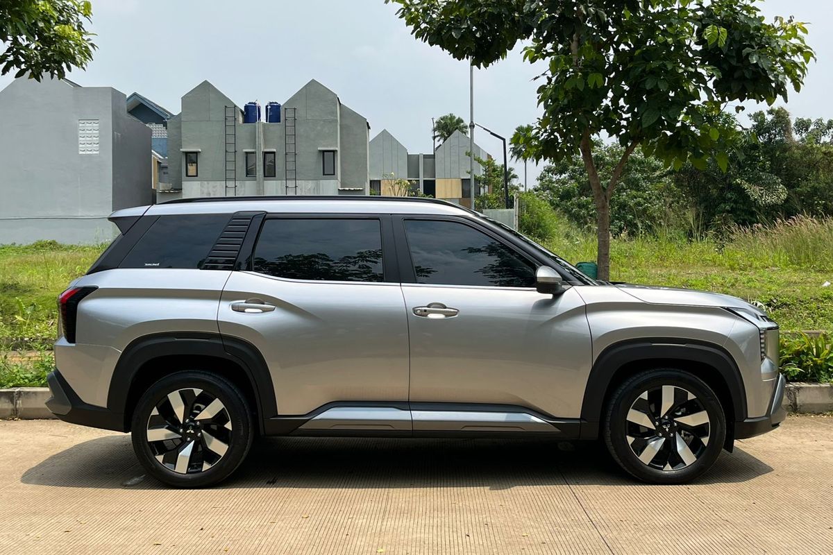 Toyota Innova Zenix, SUV dan MPV, Mitsubishi Destinator, kendaraan keluarga, Perbandingan Destinator dan Innova Zenix untuk Keluarga
