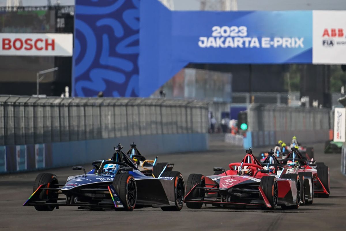 Formula E, Jakarta E-Prix, Pramono Anung, Alberto Longo, pramono anung, formula e, Gubernur Pramono Anung Tawarkan Negosiasi Biaya Formula E