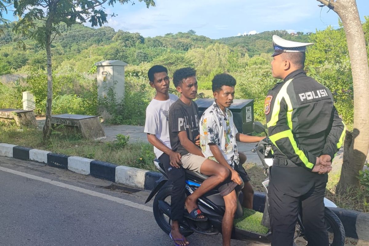 pelanggaran lalu lintas, polisi lalu lintas, kawasan pemukiman, pemeriksaan dokumen kendaraan, Pelanggaran Lalu Lintas di Pemukiman: Ini Kata Ahli
