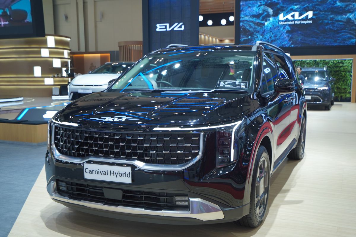 GIIAS 2025, Carnival, Hybrid, hybrid, carnival, Kia Carnival Hybrid dan Carens Ramaikan GIIAS 2025