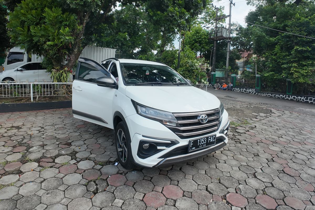 Toyota Rush GR Sport, Lucky Ardi Adytia, pajak kendaraan, Pajak Kendaraan, biaya STNK, Biaya Pajak Toyota Rush GR Sport 2021: Apa yang Perlu Diketahui?