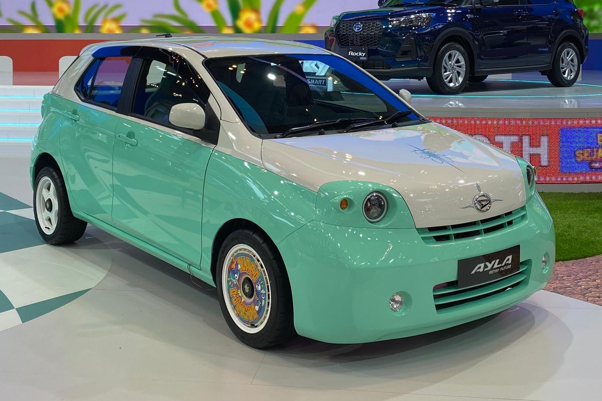 Daihatsu Ayla, Gofar Hilman, Daihatsu ayla, GIIAS 2025, modifikasi Retro Future, Daihatsu Ayla Modifikasi Retro Future di GIIAS 2025