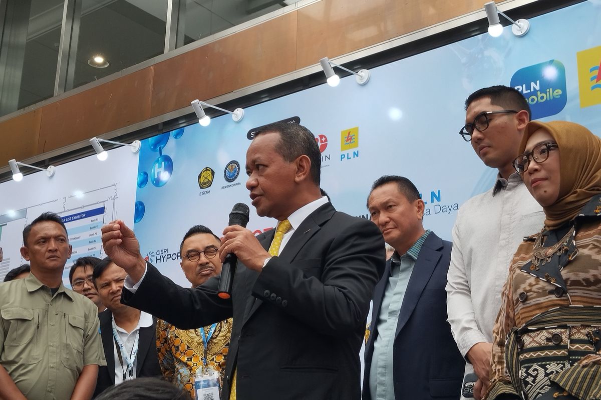 Bahlil Lahadalia, insentif, mobil hidrogen, emisi CO2, emisi co2, Menteri Bahlil Bahas Insentif Mobil Hidrogen untuk Kurangi Emisi CO2
