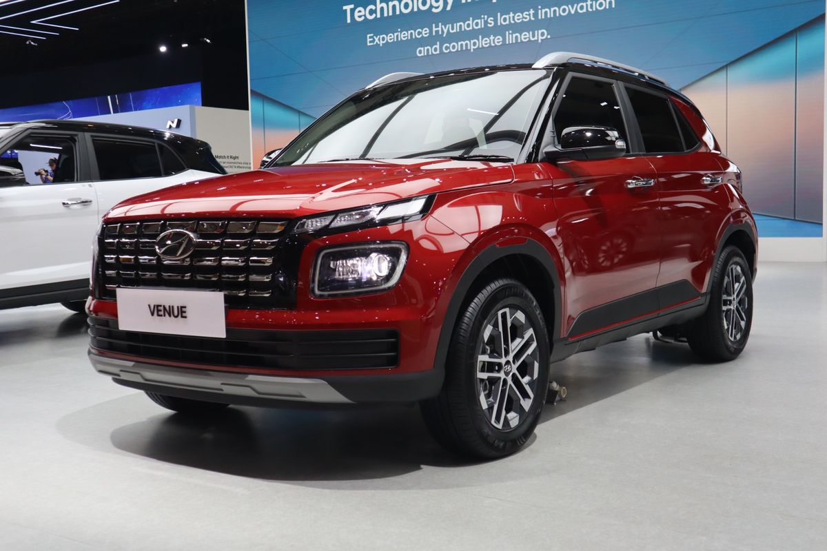 Hyundai Venue, Strategi Produk Terbatas, SUV kompak, penjualan menurun, strategi produk terbatas, Evaluasi Penjualan Hyundai Venue di Pasar SUV Ringkas Indonesia