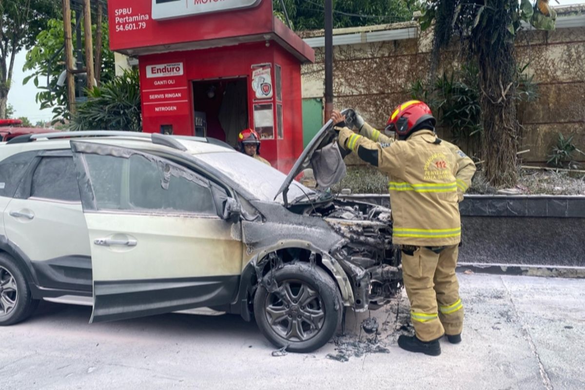 BYD Seal, asuransi, Asuransi, perlindungan asuransi, asuransi mobil listrik, BYD seal, byd seal terbakar, Pahami Aturan Batas Perlindungan Asuransi untuk Mobil Terbakar