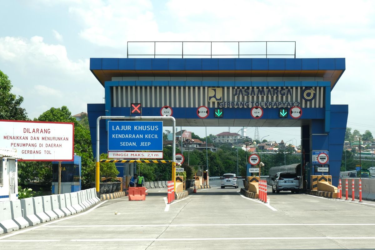saldo, naik, Tol Semarang Seksi A,B, C, tarif tol, Tarif Tol Semarang Seksi A,B,C Naik 26 April, Cek Rinciannya