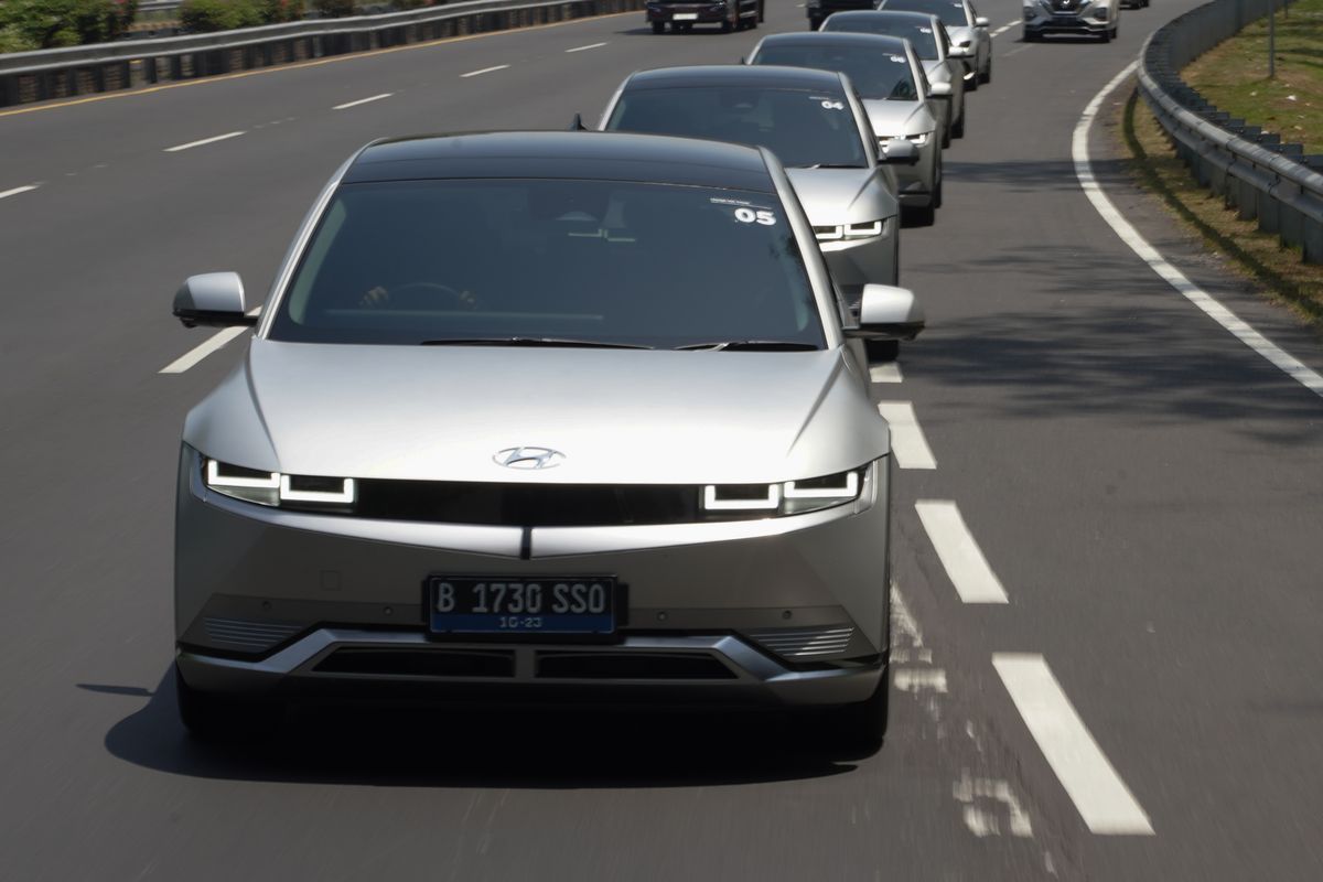 Mobil Listrik Hyundai Habis Baterai: Tanda & Solusi Darurat