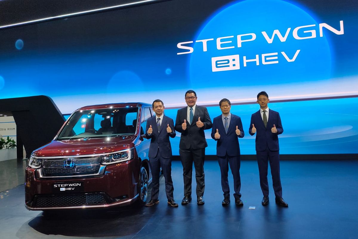 Honda Step WGN, Honda Step WGN e:HEV, GIIAS 2025, Harga Honda Step WGN e:HEV Lebih Murah dari Serena e-Power