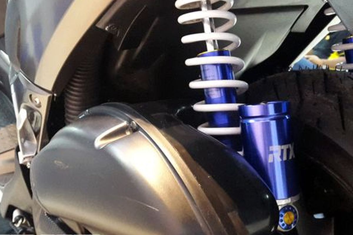 shockbreaker bocor, Jakarta Barat, biaya perbaikan motor, Alfian mekanik, Shockbreaker Bocor? Ini Biaya Perbaikannya!