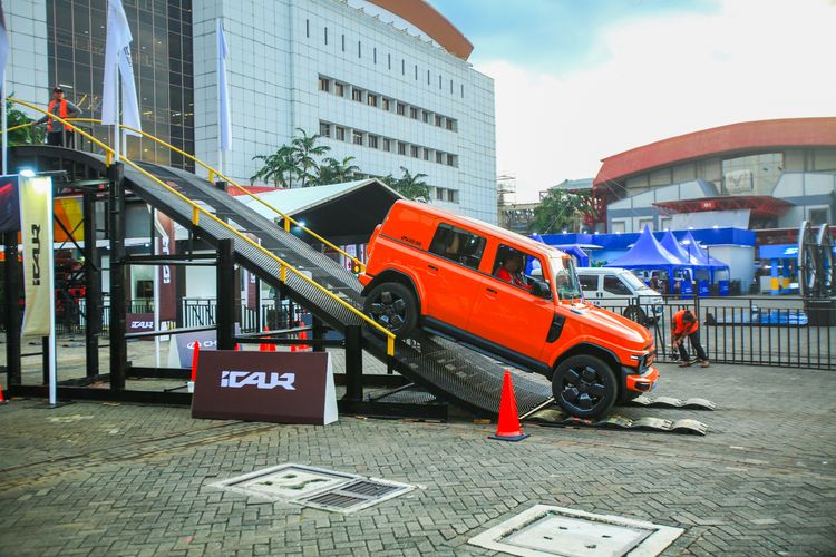 Rasakan Sensasi iCAR V23 di iCAR Adventure Park IIMS 2026