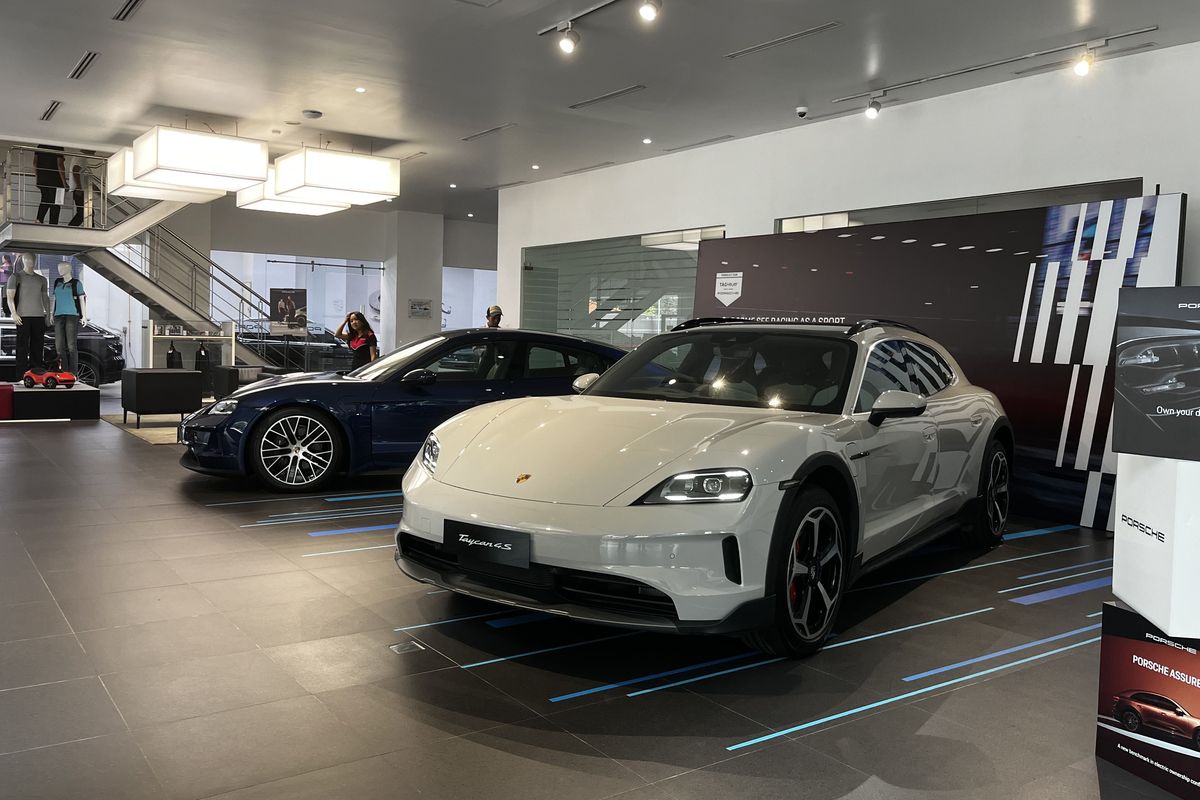 Porsche, Porsche macan, taycan, Program Spesial untuk Mobil Listrik Porsche di Indonesia