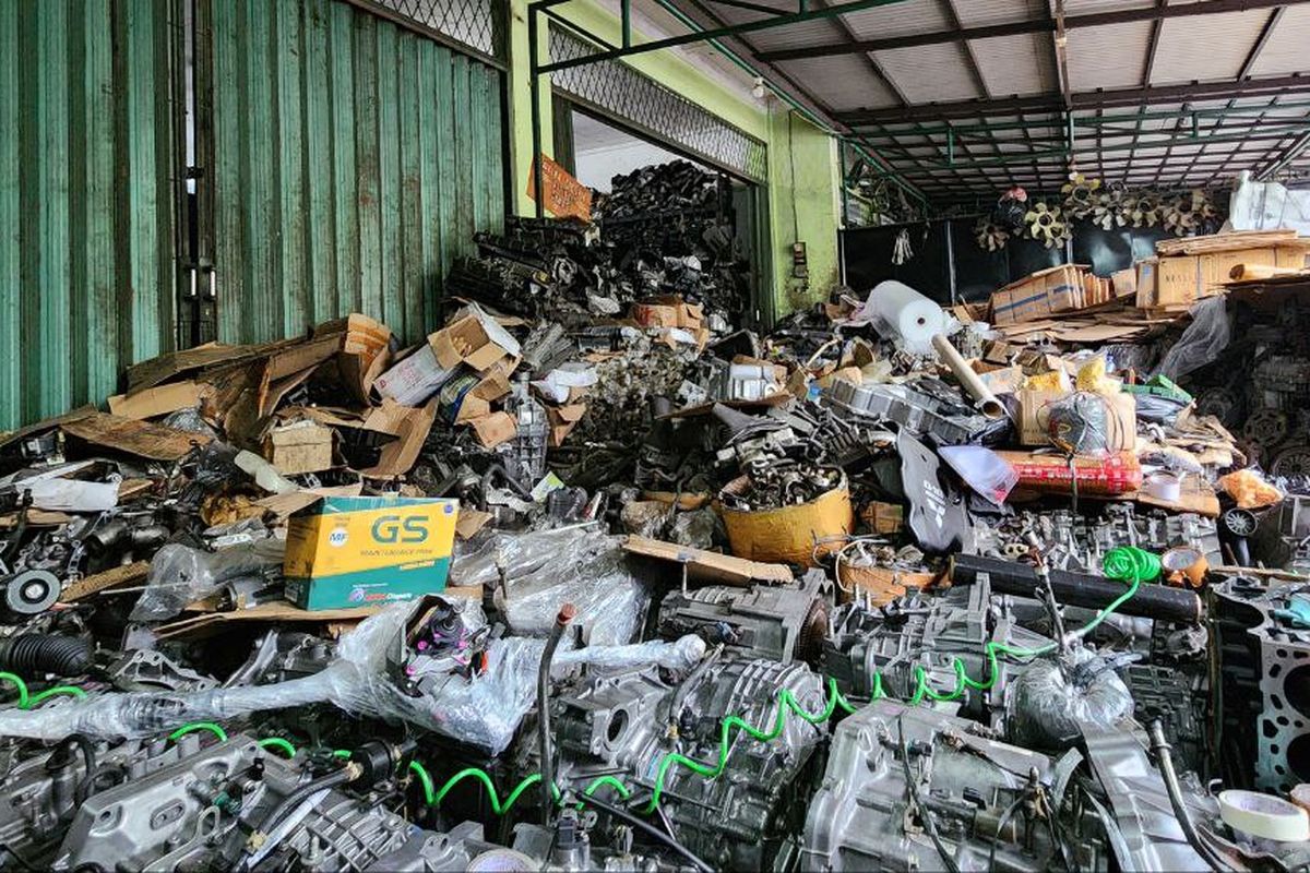 Suku Cadang Copotan Mobil Matik: Hemat Tapi Berisiko