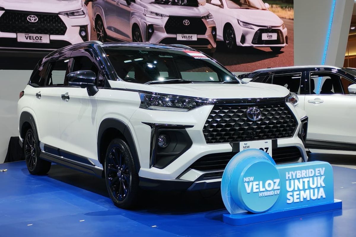 Daftar Lengkap Toyota Veloz Hybrid Setelah Harga Naik
