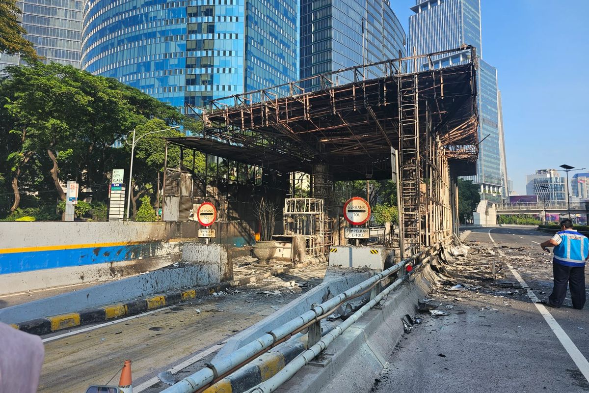unjuk rasa, Jasa Marga, kerusakan, Cawang, gerbang tol, Tomang, Pluit, Tol Dalam Kota, aksi massa, 7 Gerbang Rusak, Tol Cawang–Tomang–Pluit Masih Ditutup Sementara