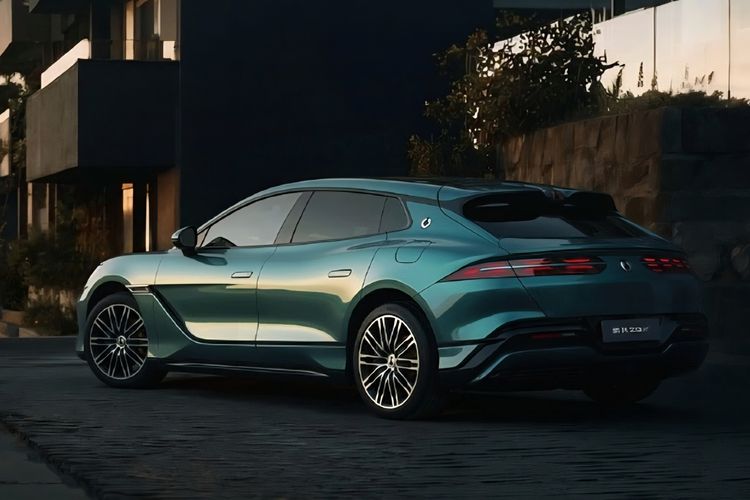 BYD Denza Z9 GT: Mobil Listrik Jarak Tempuh Terpanjang Dunia 1.036 Km