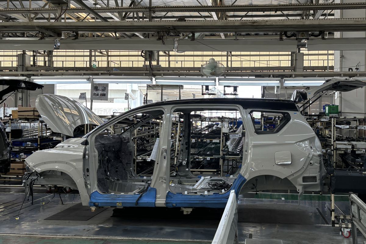 Gaikindo, industri otomotif, penurunan daya beli, Gaikindo Imbau APM Hindari PHK di Tengah Penurunan Daya Beli