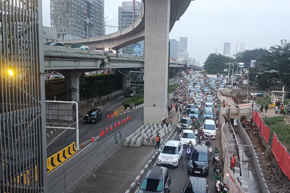 Lalu Lintas, TB Simatupang, rekayasa lalu lintas, kepadatan lalu lintas, jalan tb simatupang, Ada Rekayasa Lalu Lintas Jalan TB Simatupang, Mobil Gratis Lewat Tol