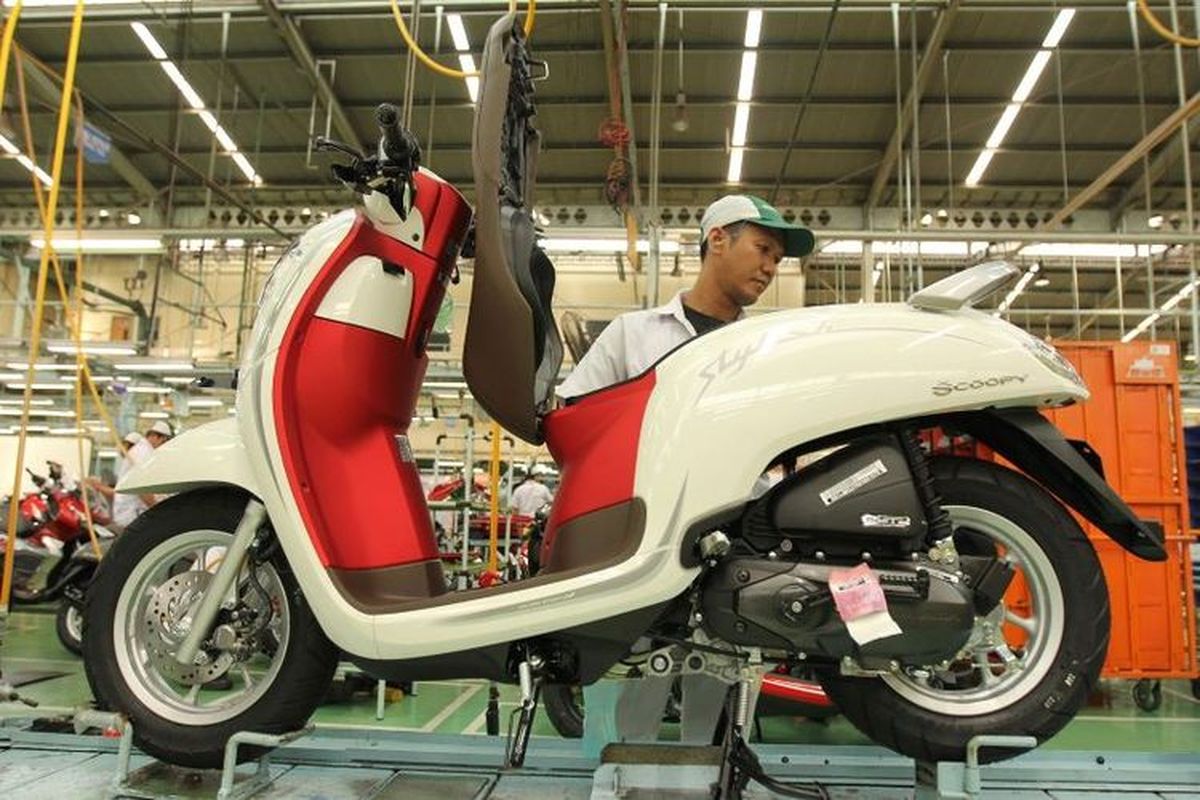 Sigit Kumala, AISI, penjualan sepeda motor, industri otomotif, AISI: Penjualan Motor 2025 Masih Tertekan, Apa Penyebabnya?