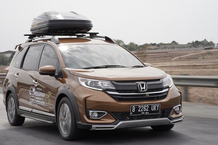 Pakai Roof Box Saat Mudik, Jangan Ganggu Keseimbangan Mobil