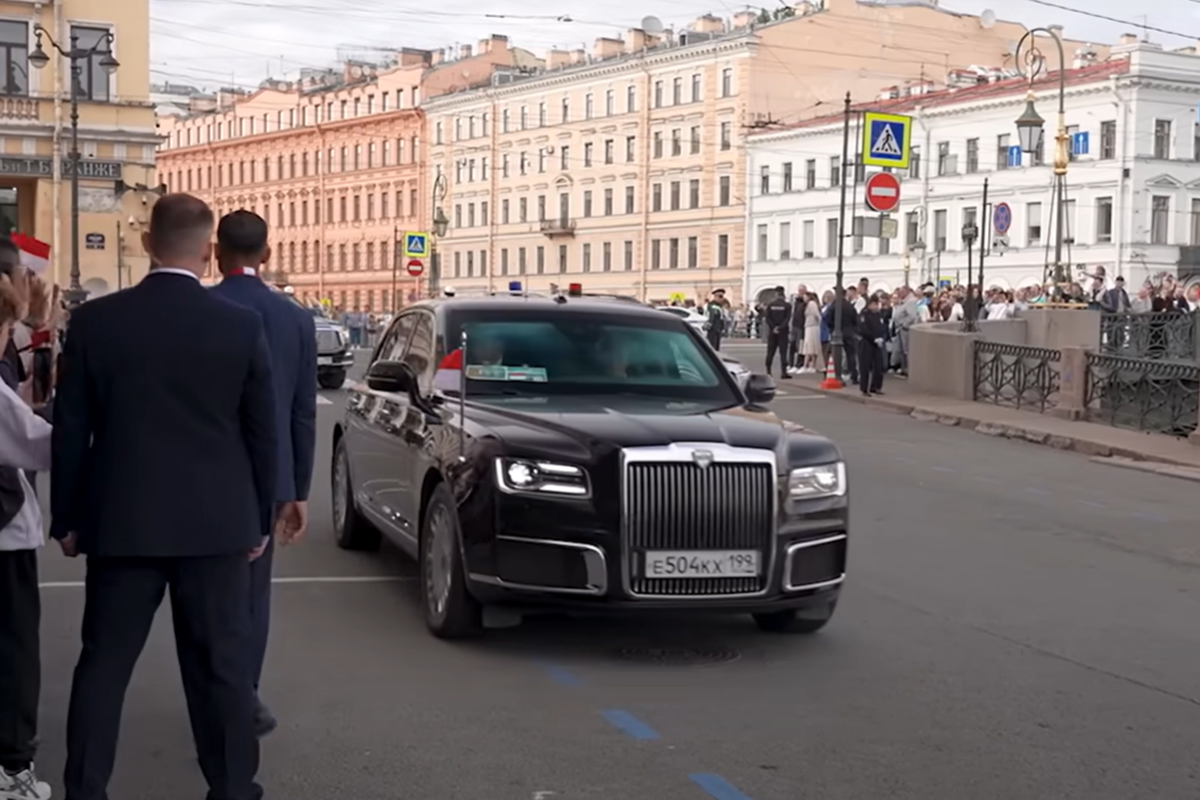 Prabowo Subianto, kendaraan, Aurus Senat, otomotif, prabowo subianto, presiden prabowo subianto, Intip Mobil Limosin Mewah yang Jemput Prabowo di Rusia