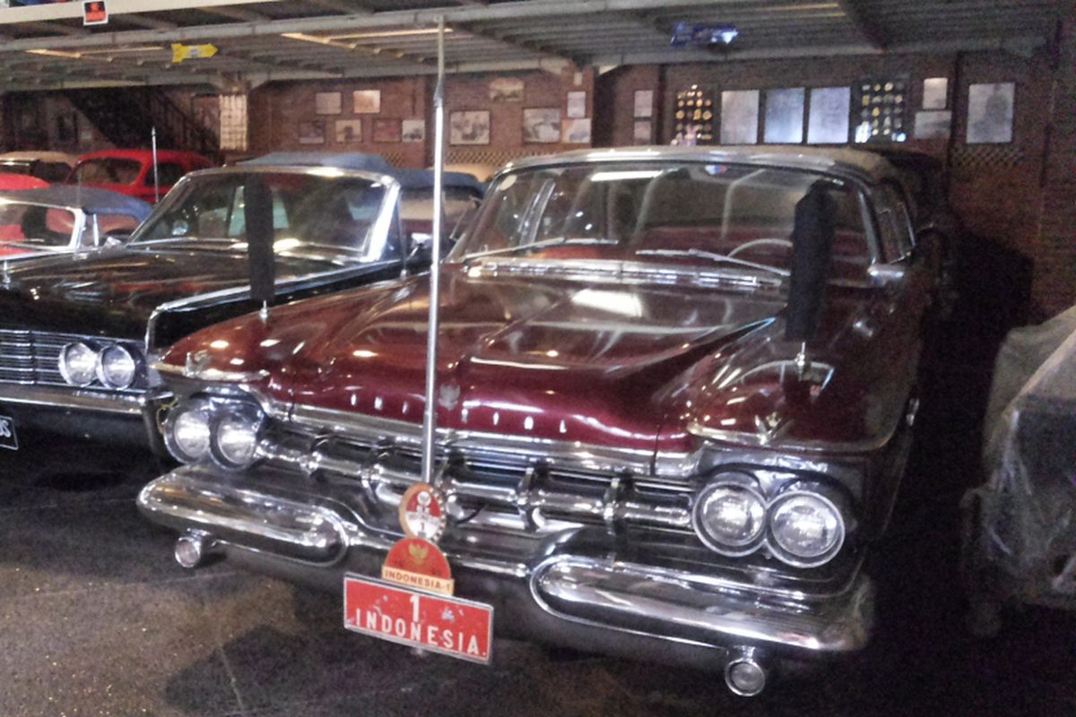 mobil, Soekarno, Chrysler Crown Imperial, Chrysler Crown Imperial, Mobil Mewah Saksi Peristiwa Cikini