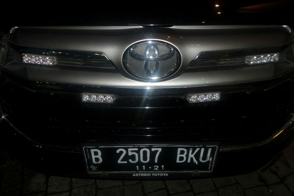 rotator, pelanggaran lalu lintas, sirine, Strobo, konsekuensi hukum, Rotator dan Sirine di Mobil Pribadi: Ini Konsekuensi Hukumnya