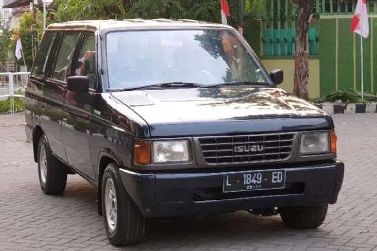 kenyamanan berkendara, mobil tua, servis AC, perawatan ac mobil, servis ac, Apakah AC Mobil Tua Butuh Perawatan Lebih Sering?