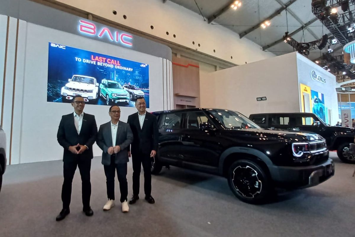 BAIC Luncurkan BJ30 Hybrid FWD di GJAW 2025, Harganya Spesial