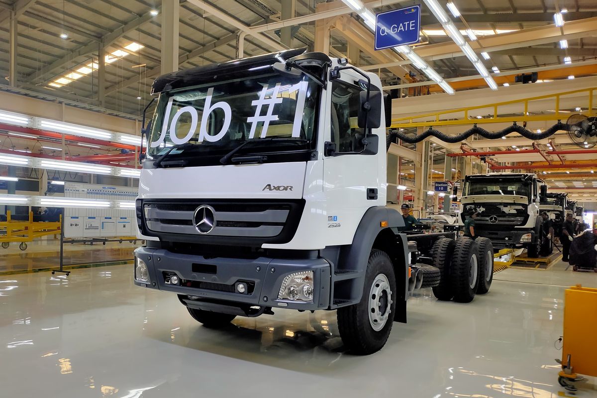 DCVMI, Mercedes-Benz, Daimler, kendaraan niaga, Mercedes-benz, pabrik daimler, Daimler Bakal Tingkatkan TKDN Lewat Pabrik Baru