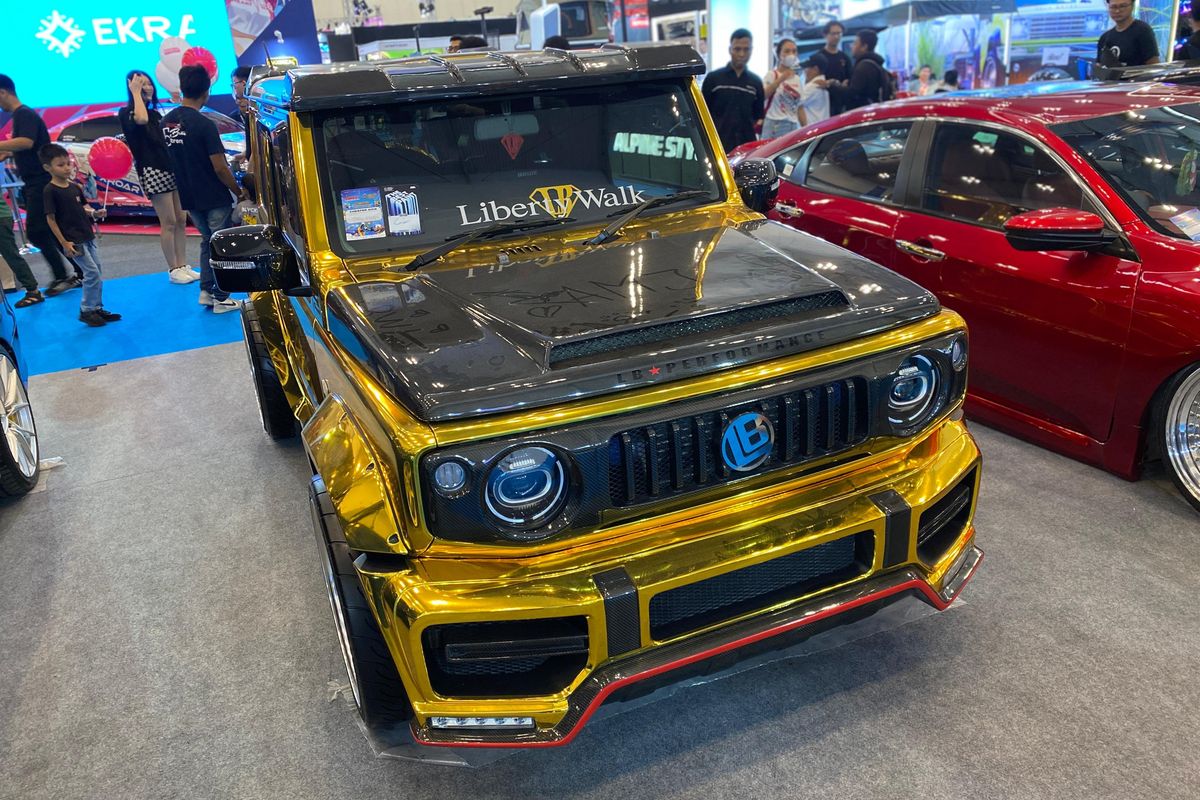modifikasi, jimny, Modifikasi mobil, suzuki jimny, Modifikasi Nyentrik Suzuki Jimny Pakai Bodykit Liberty Walk