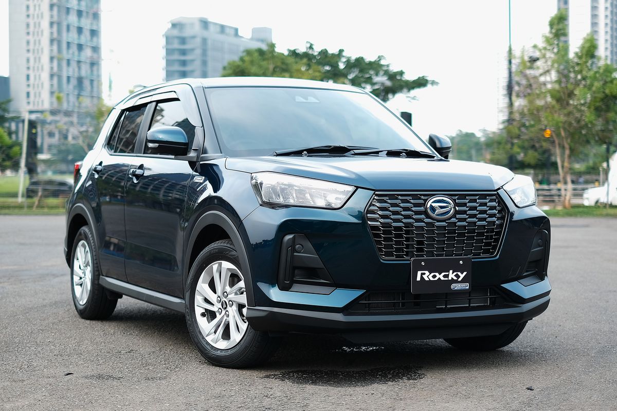 otomotif, Daihatsu, penjualan mobil, kendaraan bermotor, Daihatsu Rocky, Daihatsu Rocky Hybrid, Daihatsu Rocky Hybrid Bakal Dikirim November 2025