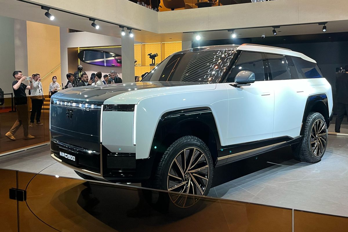 Auto Shanghai 2025, SUV off-road, teknologi IPX8, Jetour G900, jetour G900, SUV Off-Road Jetour G900: Mobil yang Bisa Berenang