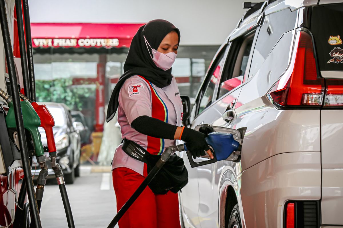 transformasi energi, kendaraan listrik, bisnis BBM, diversifikasi energi, ESDM Sebut 60 Persen SPBU di China Tutup, Begini Respons Pertamina